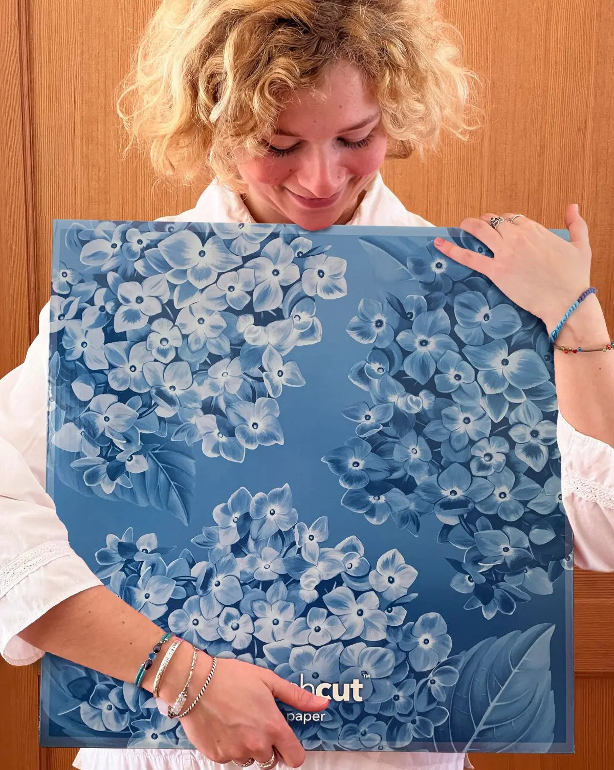 Grande Nantucket Hydrangea - FreshCut Paper