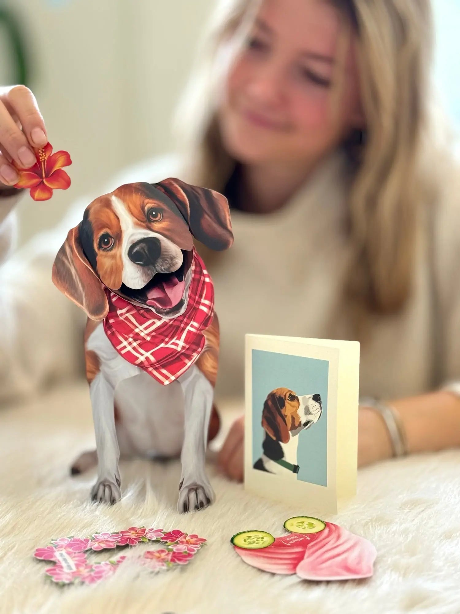 Beagle Pop-Up Pup with matching blank notecard and accessories