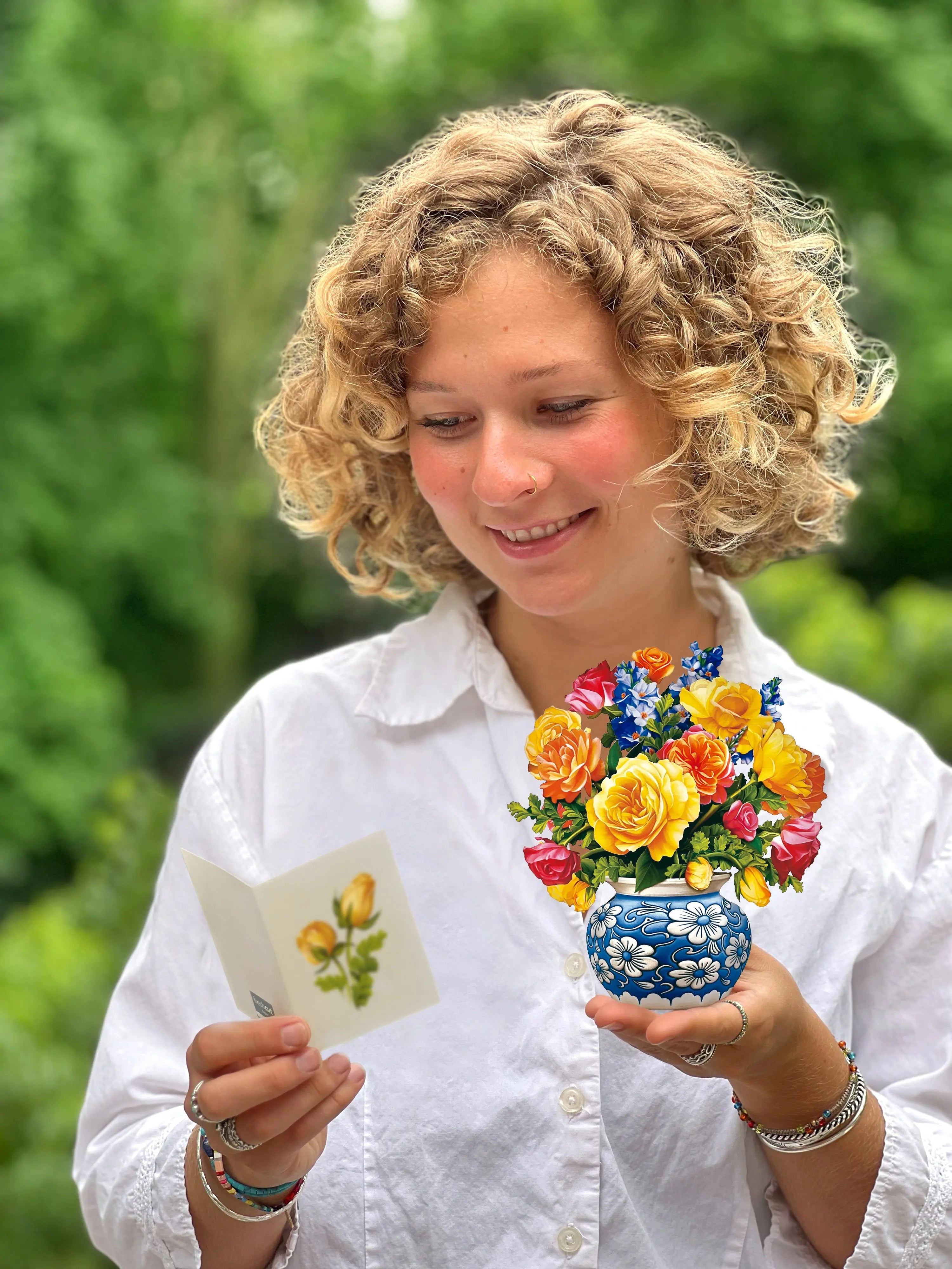 FreshCut Paper mini sorbet rose bouquet with model
