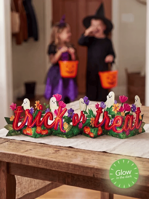 Ghostly Greetings Accordion Card